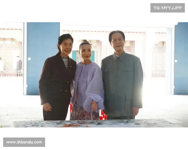 古龙之陨:从江湖风云到文学殿堂的跨越与消逝 古龙之陨:从江湖风云到文学殿堂的跨越与消逝