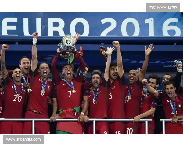 如何在欧洲杯赛场上破解C罗的攻防策略并击败葡萄牙队 如何在欧洲杯赛场上破解C罗的攻防策略并击败葡萄牙队